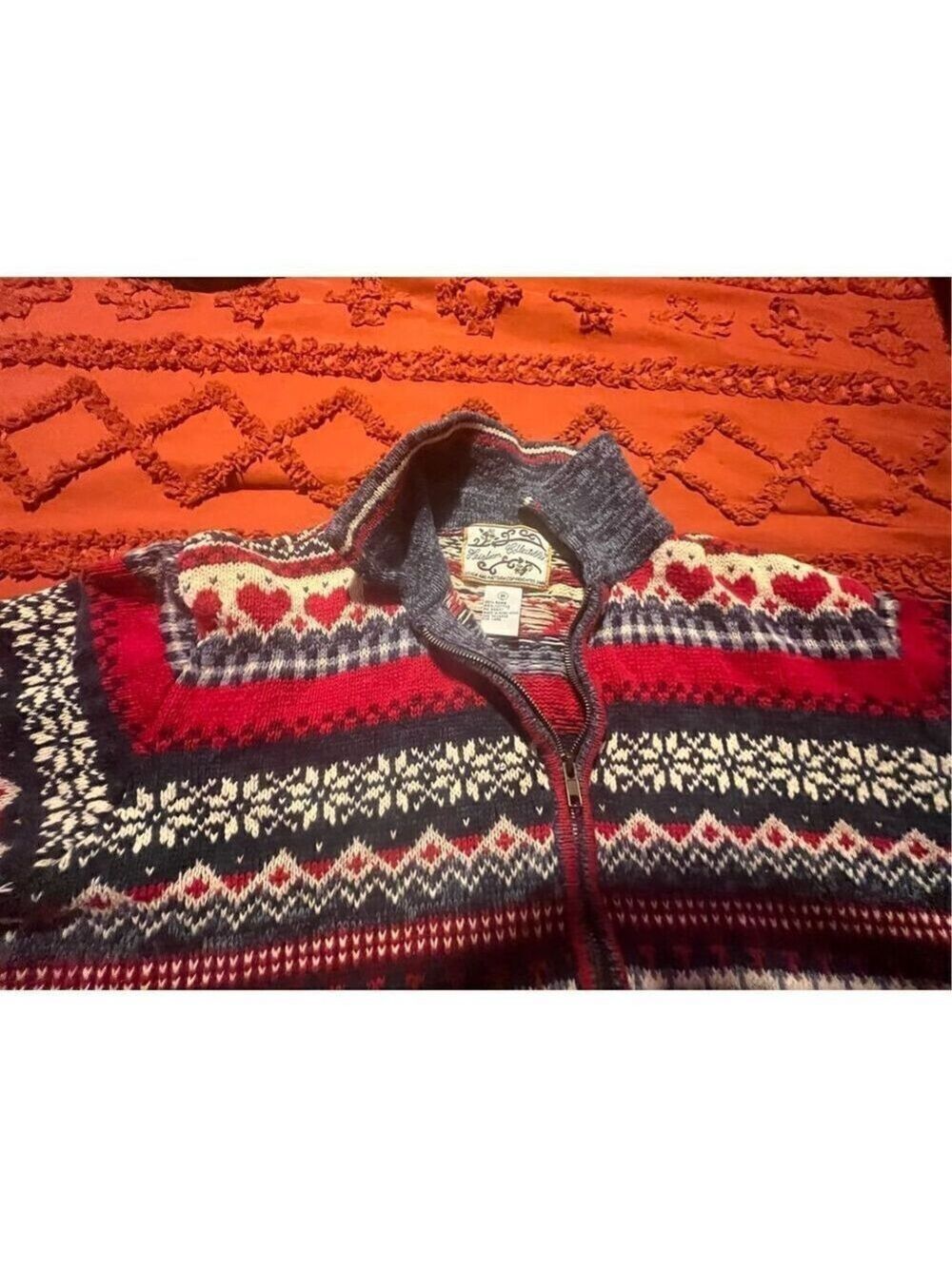 Heirloom  Collectibles sweater. Hearts, squares and diamonds. Size medium. - Picture 9 of 16